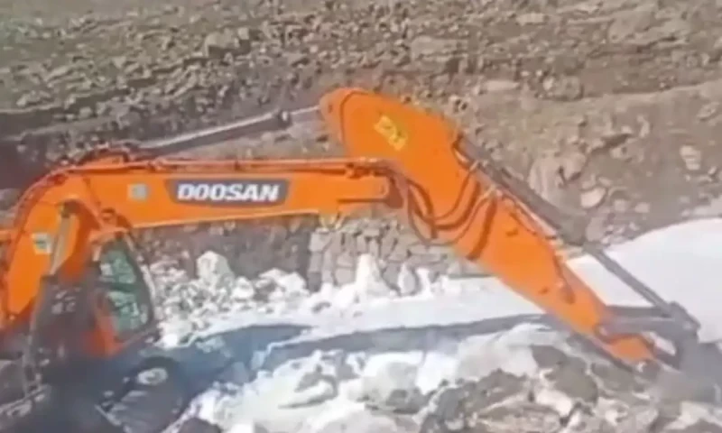 Kaghan development authority initiates glacier removal to safeguard tourists