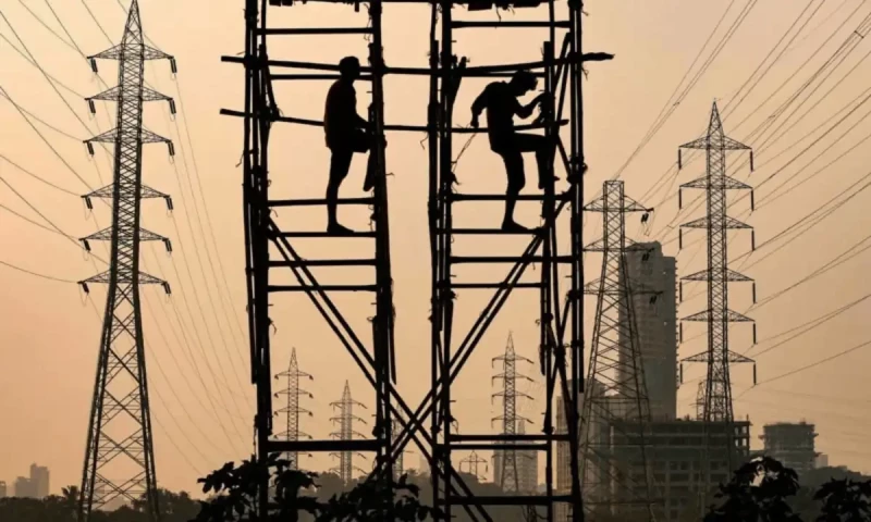 Government mulls ending free electricity for judges, parliamentarians