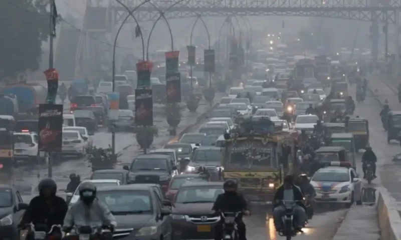 Several areas of Karachi receive torrential rain
