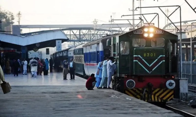 Pakistan Railways fares to reduce from August 3