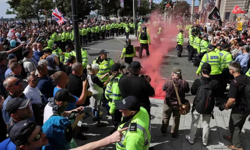 Renewed rioting sweeps British cities in wake of child murders