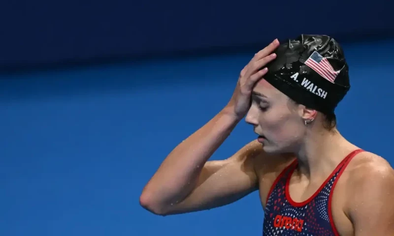 Alex Walsh of USA was disqualified in 200m medley at Olympics, but why?