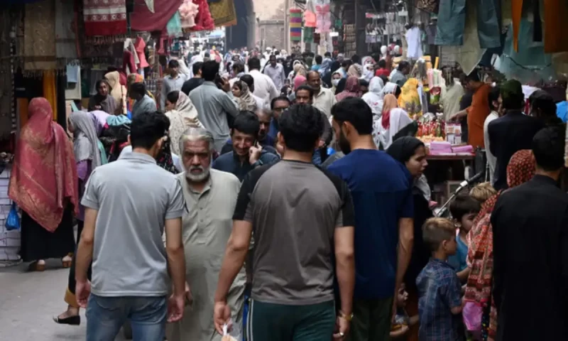Government &lsquo;mulls&rsquo; early closure of markets in Punjab
