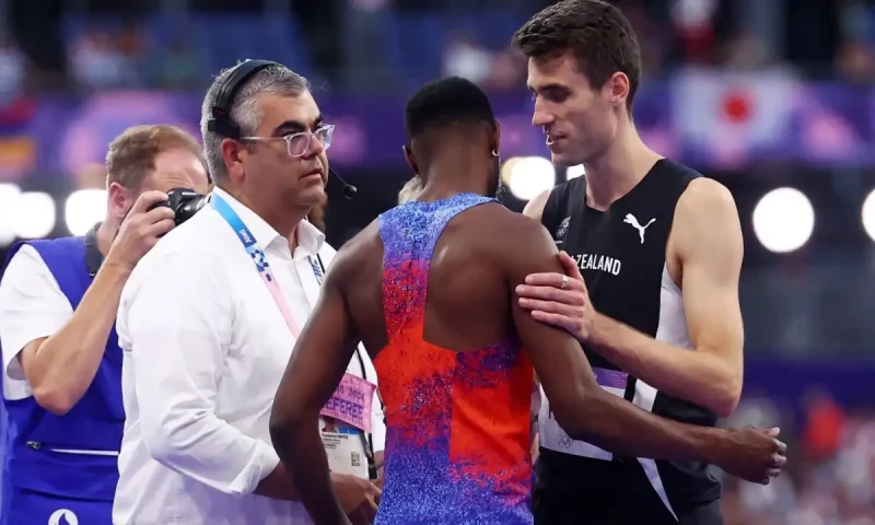 High jumpers refuse to share Olympic gold, create dramatic finish