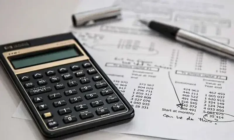 Traders reject advance income tax collection