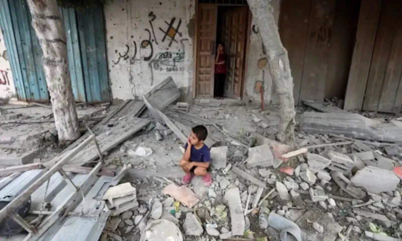 Hamas to stay out of Gaza truce talks, Iran considers Israel attack