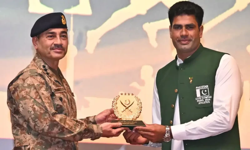 Arshad Nadeem&rsquo;s journey emphasises importance of hard work, says COAS Munir