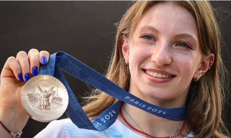 Romania gymnast Barbosu gets contested Olympic bronze