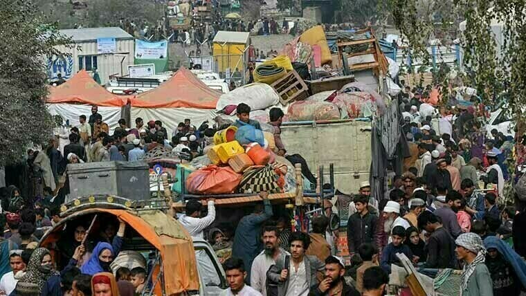 Another 32,200 illegal refugees leave Pakistan in one month