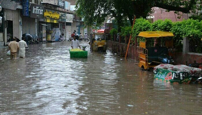 Sukkur receives 302 mm rain in 24 hours