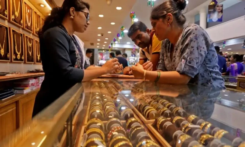 Gold rates continue to soar in Pakistan