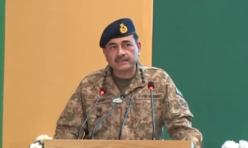 State needs to protect people from ills of social media: Army Chief