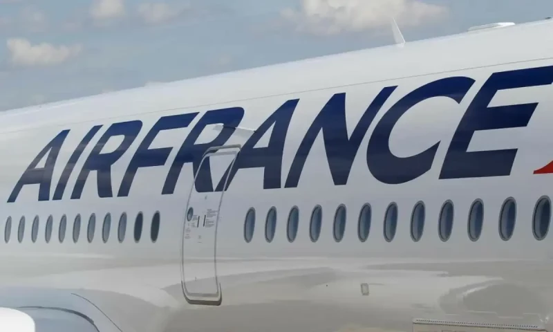 Air France says suspending Tel Aviv, Beirut flights at least until Monday
