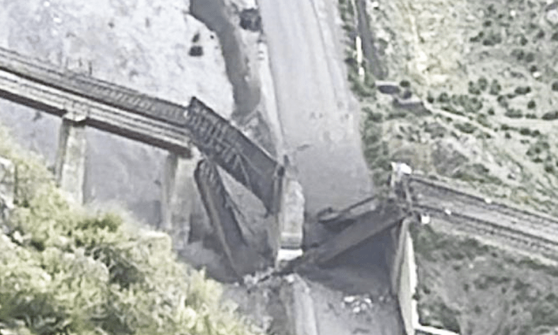 Bolan railway bridge destroyed by explosives, disrupting provincial connectivity