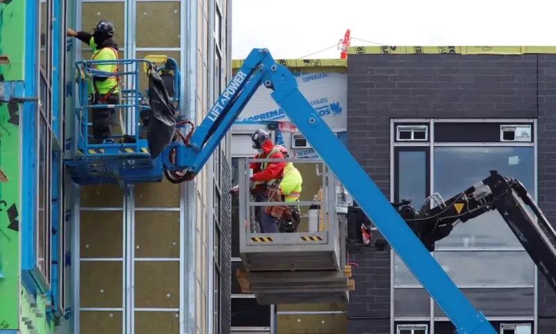 Canada to reduce temporary foreign worker intake