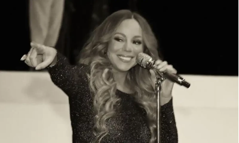 Singer Mariah Carey loses mother and sister on same day