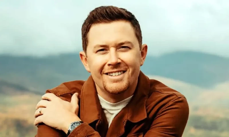 Scotty McCreery stops concert after witnessing assault incident
