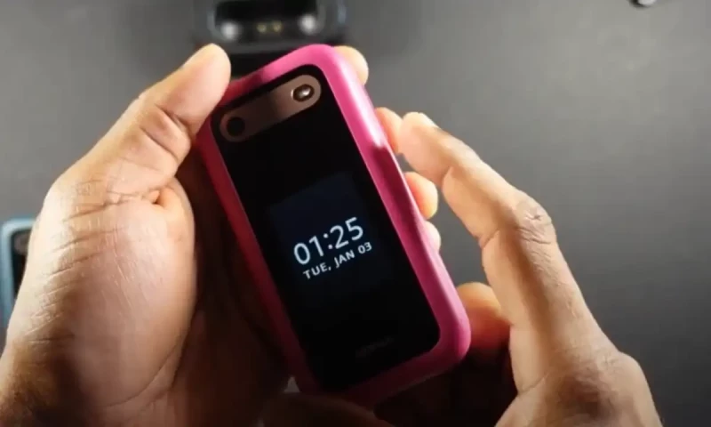 Nokia launches Barbie phone with no internet