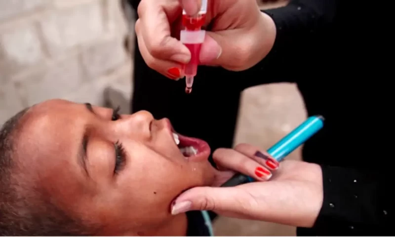 Israel, Hamas set three-day pauses in fighting for Gaza polio shots, WHO says