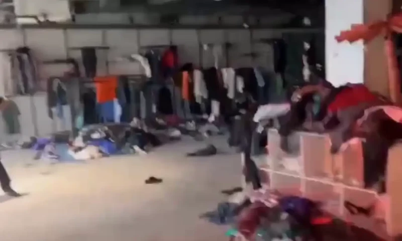 Chaos erupts at mart opening in Karachi&rsquo;s Johar as crowds turn violent