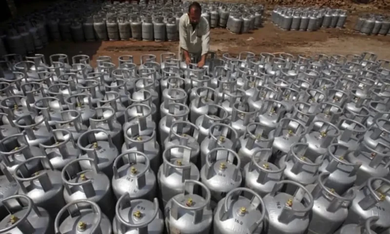 LPG price increased by Rs6.99/kg ahead of petrol price announcement