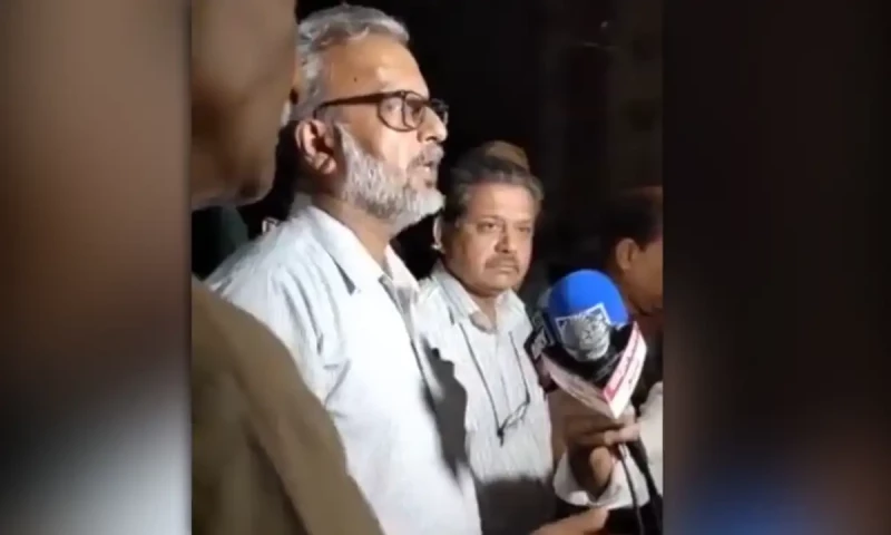 KU professor Dr Riaz released after detention, demands another syndicate meeting