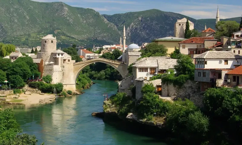 Bosnia cracks down on visa misuse, cancels permits of 39 Pakistani workers