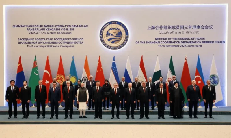 Pakistan invites Indian commerce minister to SCO Trade Ministers Meeting