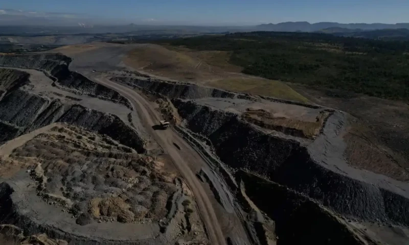Coal&rsquo;s share of Australia&rsquo;s electricity drops below 50% for first time