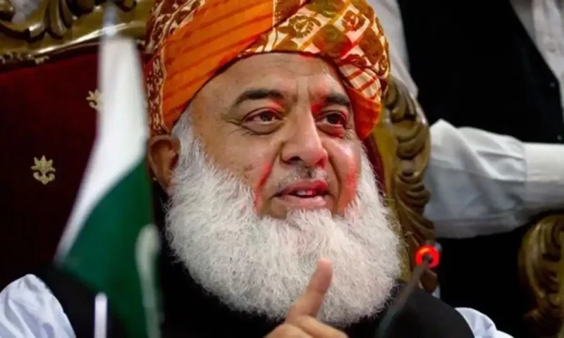 Maulana writes to CJP for expediting cases on interest-based system