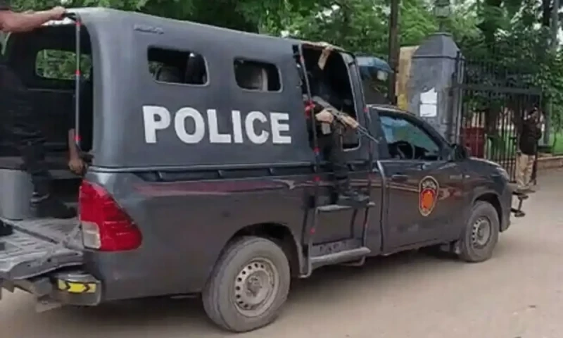 Police car crashes into flyover in Karachi, injuring multiple people
