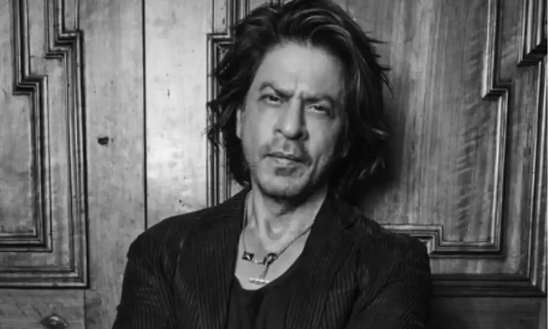 King Khan leads the pack, becomes highest taxpayer among Indian celebrities