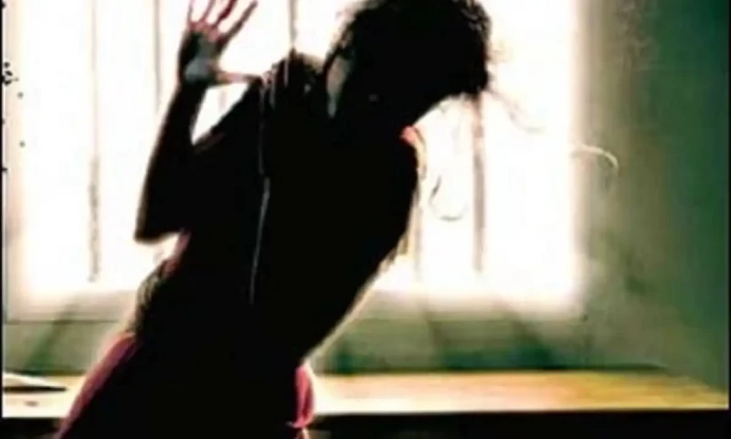 Gujranwala teacher&rsquo;s husband arrested for assaulting female students in school