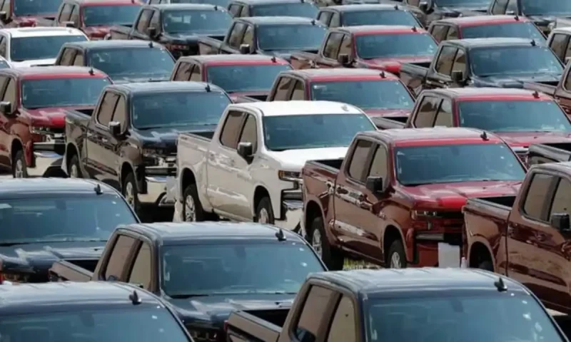 Sindh govt denies purchasing &lsquo;double-cabin vehicles&rsquo; for assistant commissioners