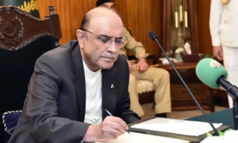 President signs bill regulating public gatherings in Islamabad ahead of PTI rally