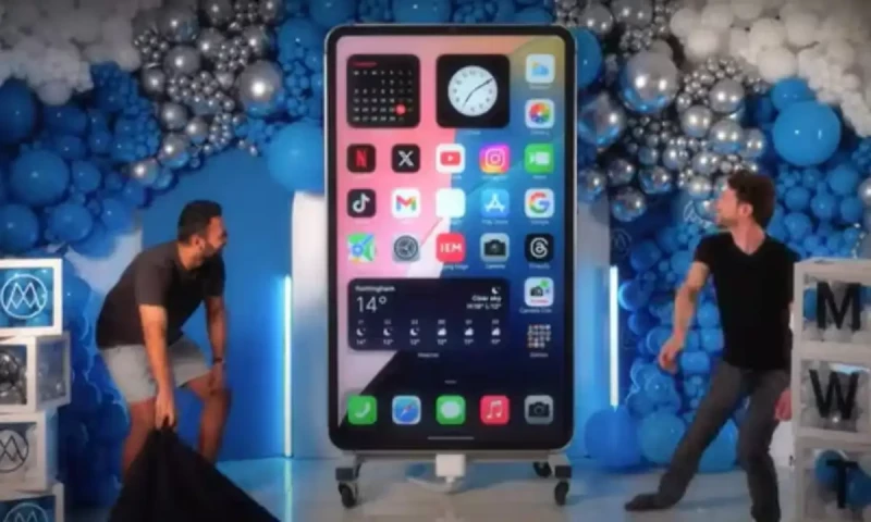 YouTuber breaks record with over 6ft tall iPhone