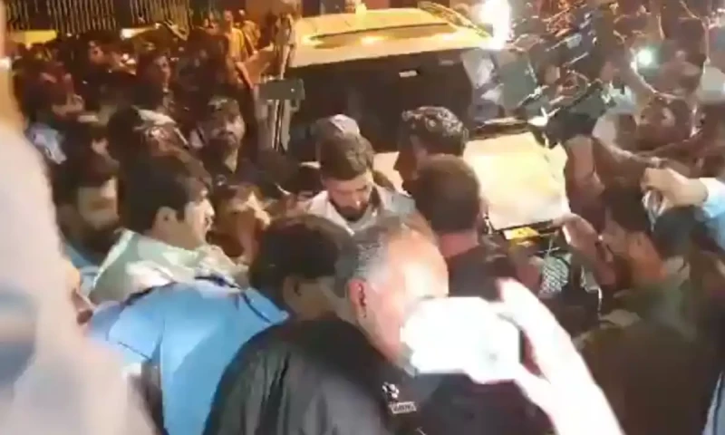 Red Zone sealed as Islamabad police crack down on PTI leaders