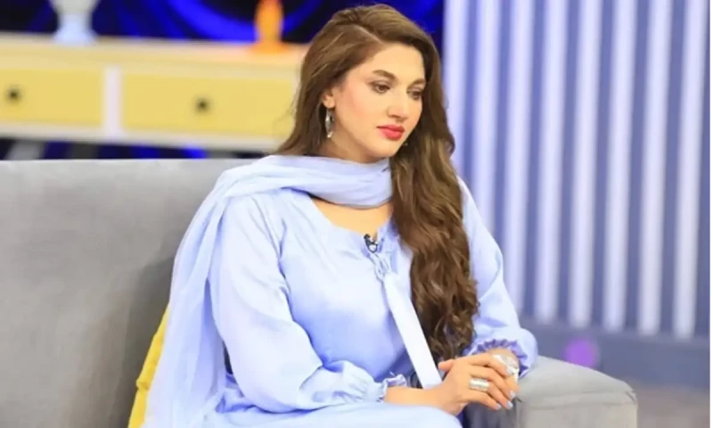 Actress Sana Fakhar says she is receiving &lsquo;threatening calls&rsquo;, being chased