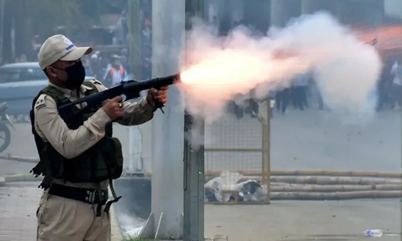 India&rsquo;s Manipur orders internet blackout, curfew after ethnic clashes