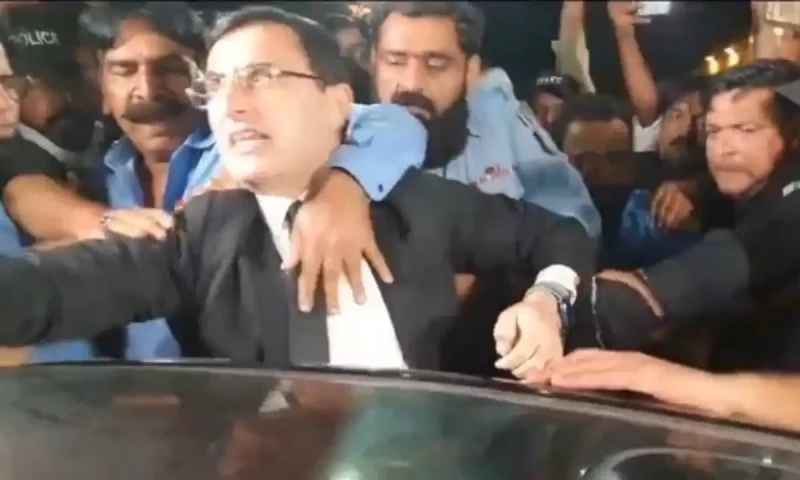 Imran Khan&rsquo;s party chief Gohar released as NA speaker orders probe into arrests