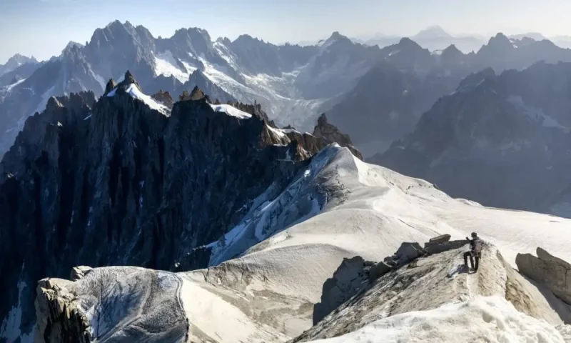 Tragic climbing incident on Mont Blanc claims four lives