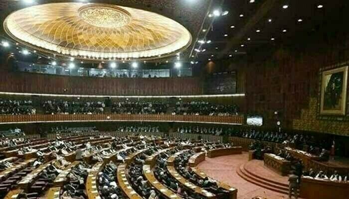 Arrested PTI MNAs reach Assembly