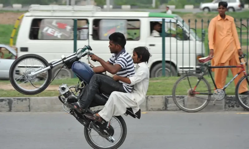 Sindh government bans pillion riding for five days