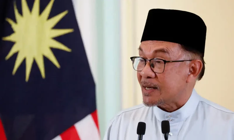 Malaysian Prime Minister Anwar Ibrahim to visit Pakistan in October: sources