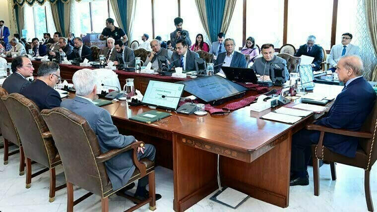 Govt delays Cabinet meeting to approve constitutional amendment