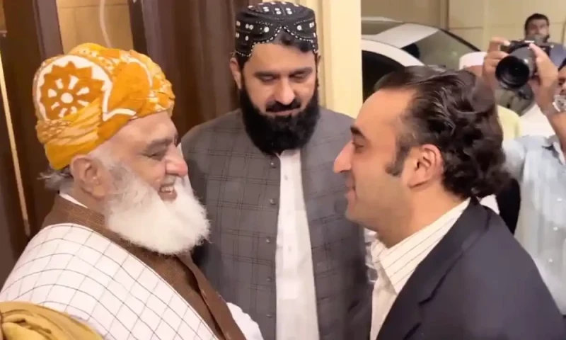 Bilawal calls on Fazl to seek consensus on constitutional amendments