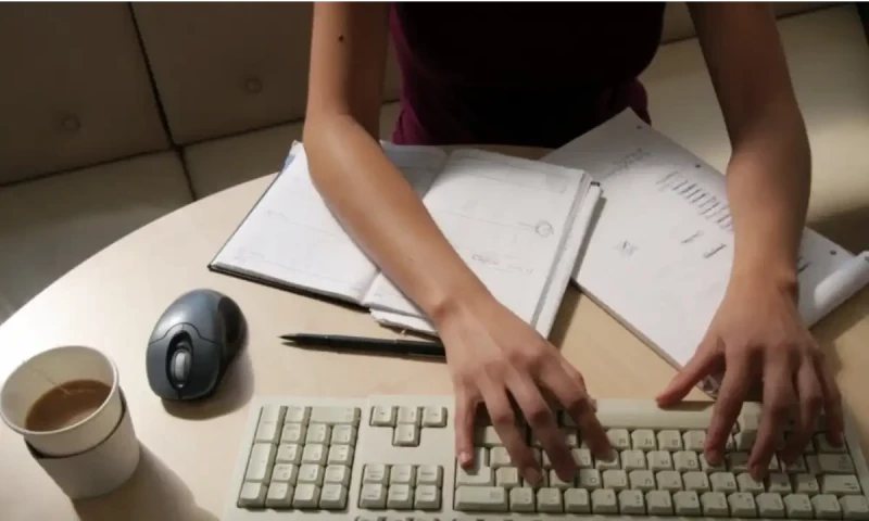 Indian company commits to &lsquo;healthier culture&rsquo; after employee passes away due to work stress