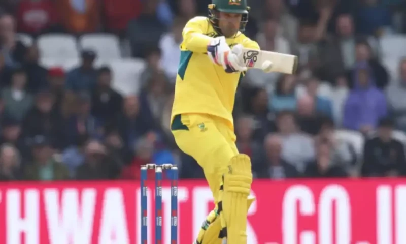 Carey sparks recovery as Australia thrash England in 2nd ODI