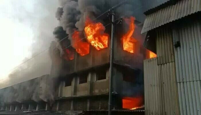 Fire breaks out in Karachi&rsquo;s Saddar