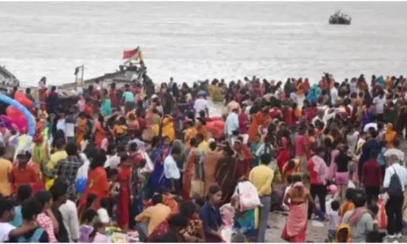 Dozens of children drown during Hindu festival in India
